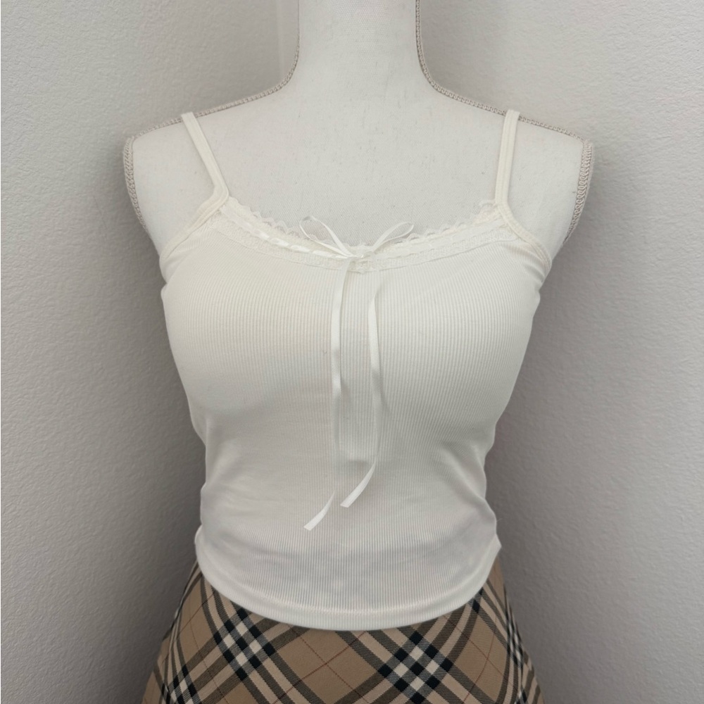 Elegant White Lace Trim Padded Cami